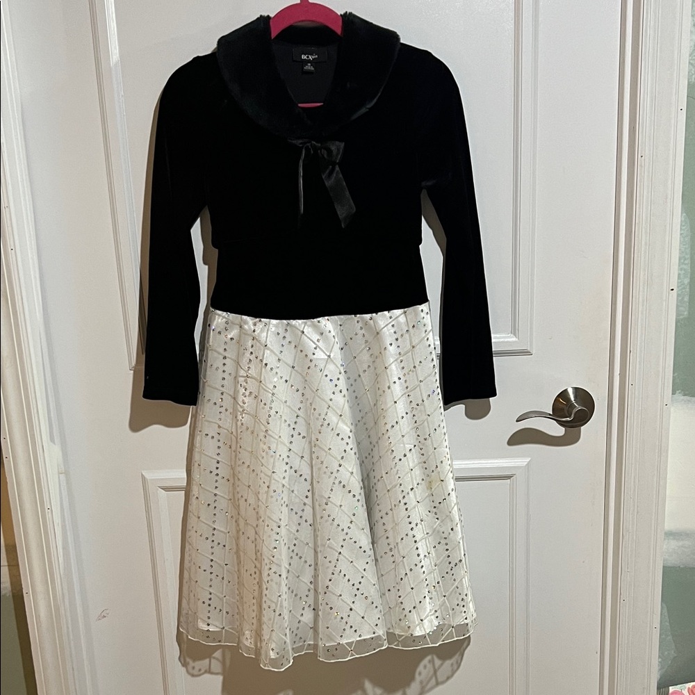 Elegant Kids Black Velvet and White Dress